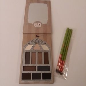 Pretty Vulgar Nightingal Palette and 3 Piece Brush